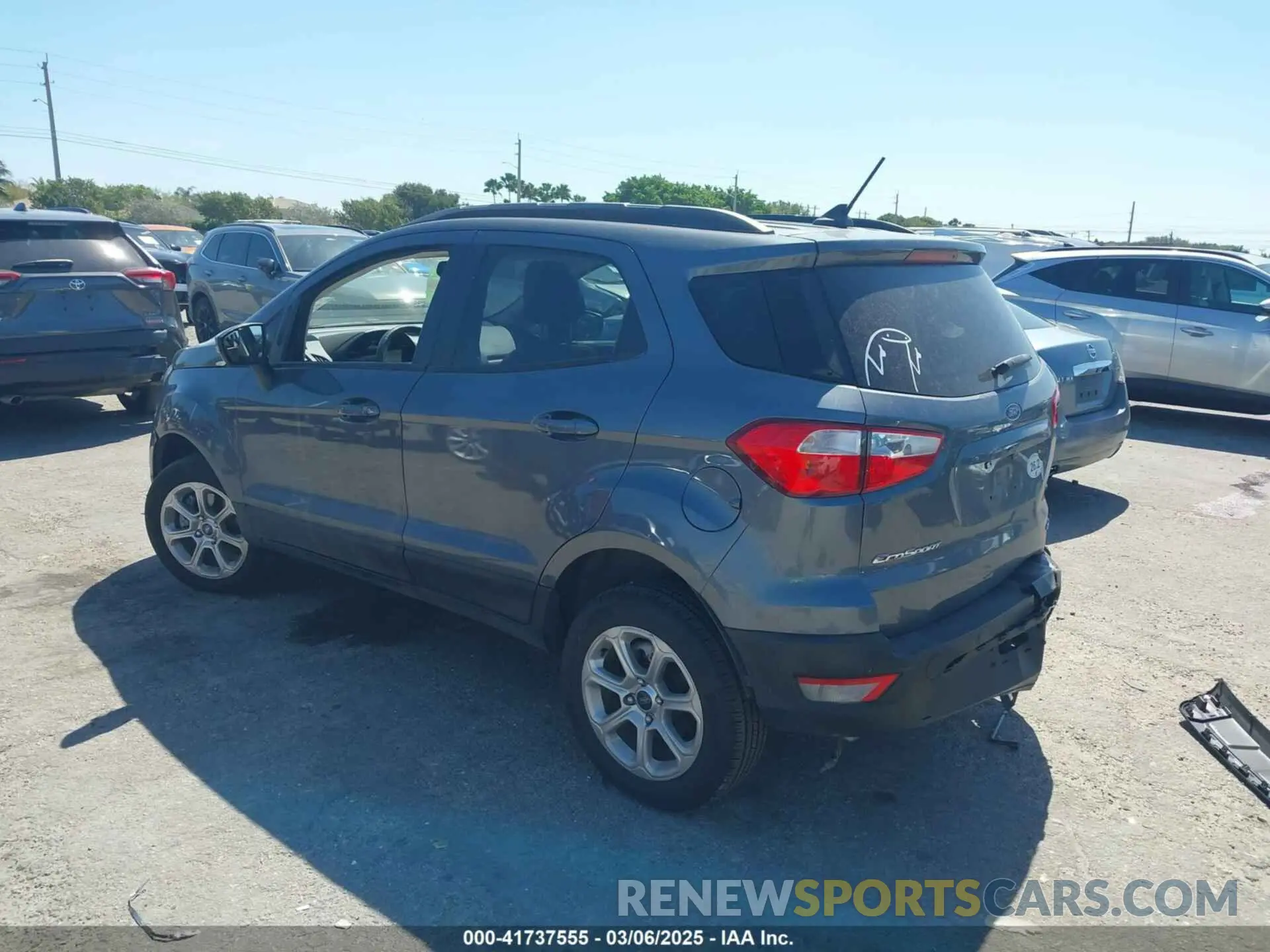 3 Photograph of a damaged car MAJ6S3GL3LC317804 FORD ECOSPORT 2020