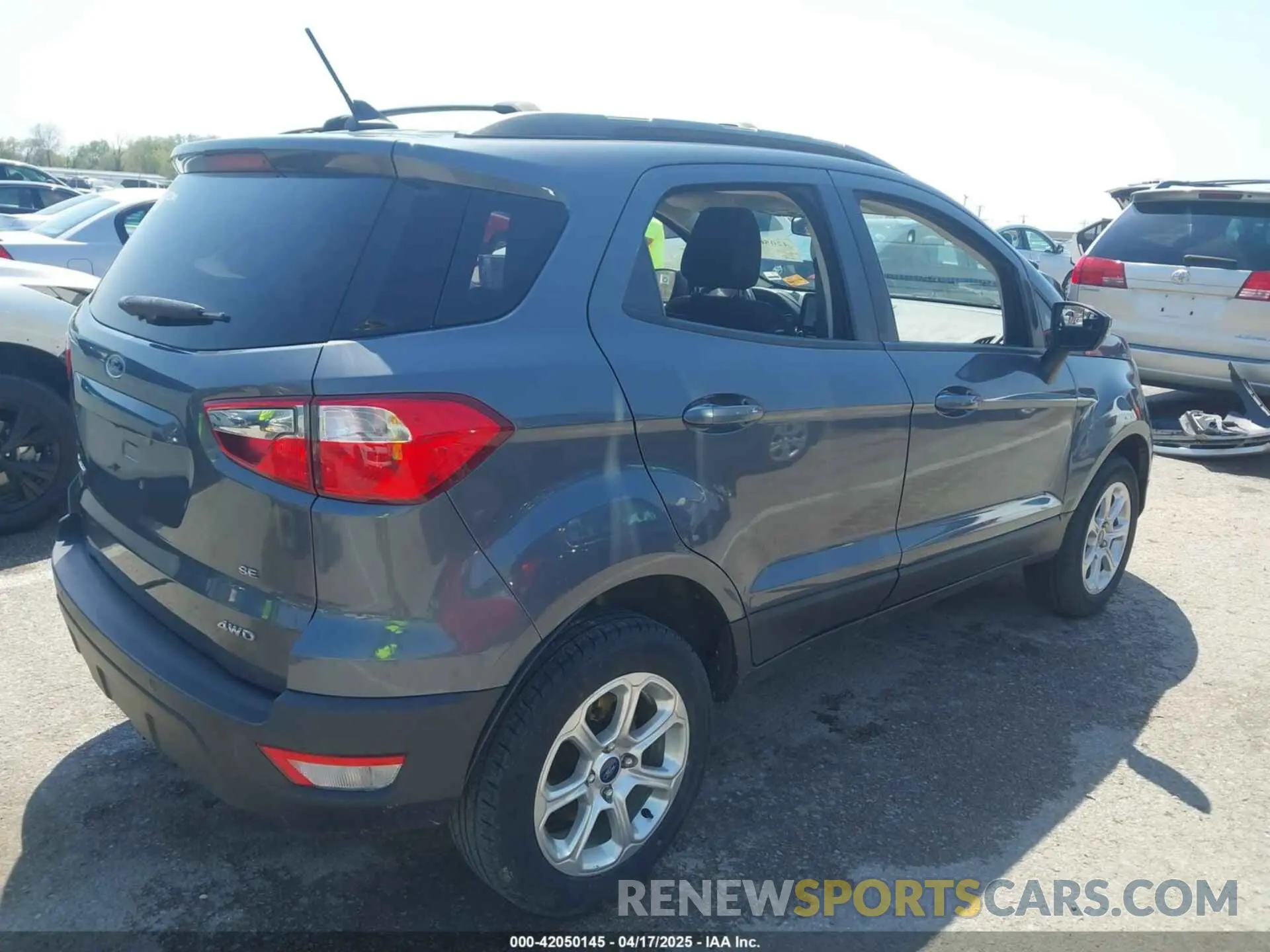 4 Photograph of a damaged car MAJ6S3GL5LC325645 FORD ECOSPORT 2020