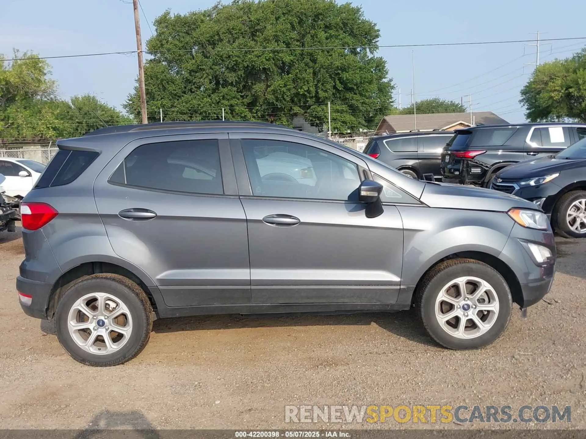 13 Photograph of a damaged car MAJ6S3GL7LC324710 FORD ECOSPORT 2020