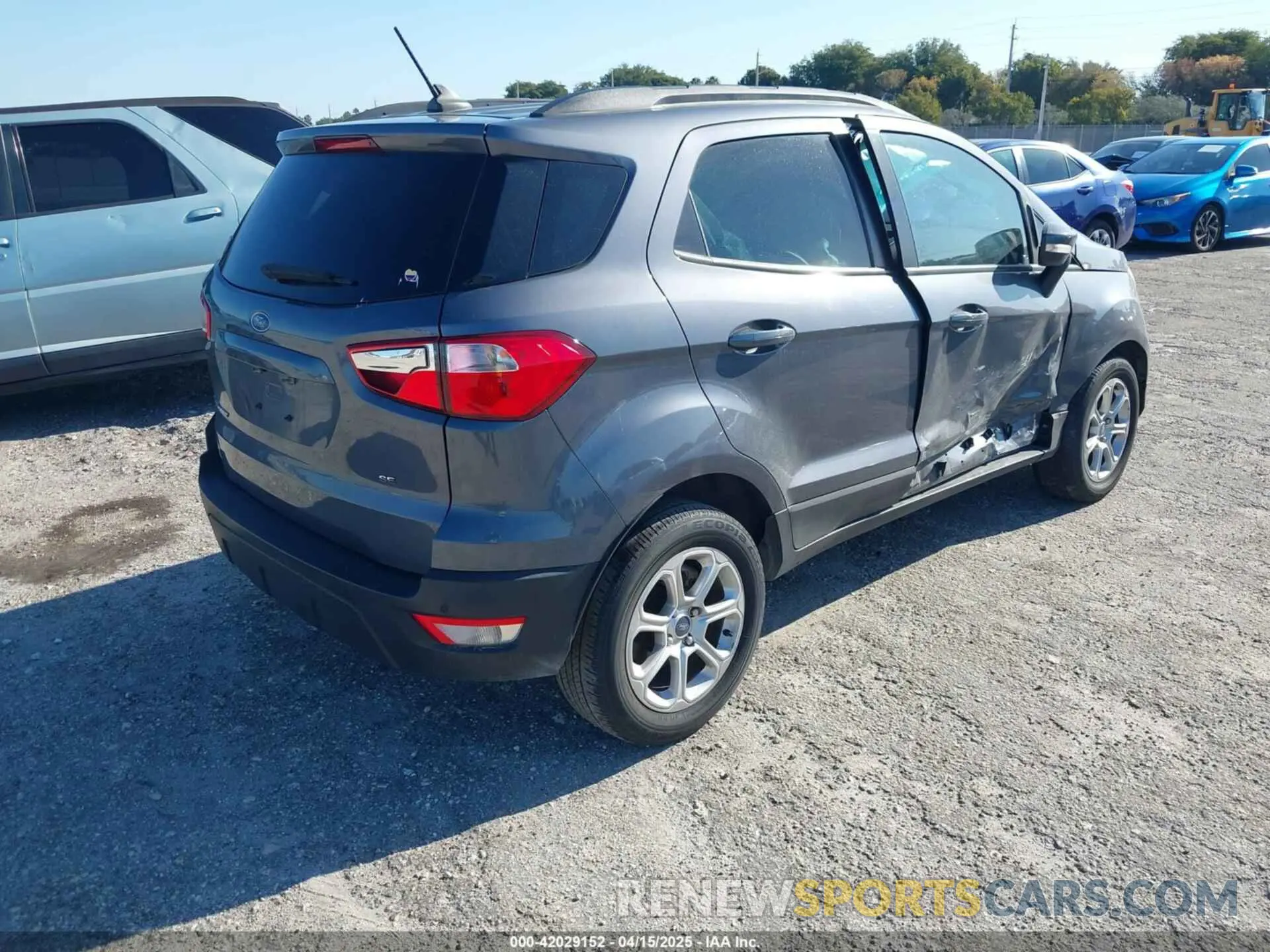 4 Photograph of a damaged car MAJ3S2GE7MC456723 FORD ECOSPORT 2021
