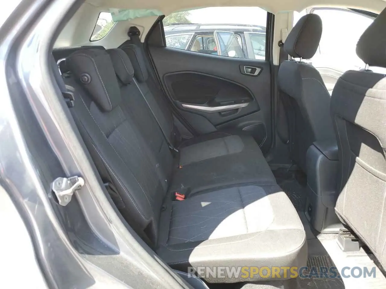 11 Фотография поврежденного автомобиля MAJ6S3GLXMC400244 FORD ECOSPORT 2021