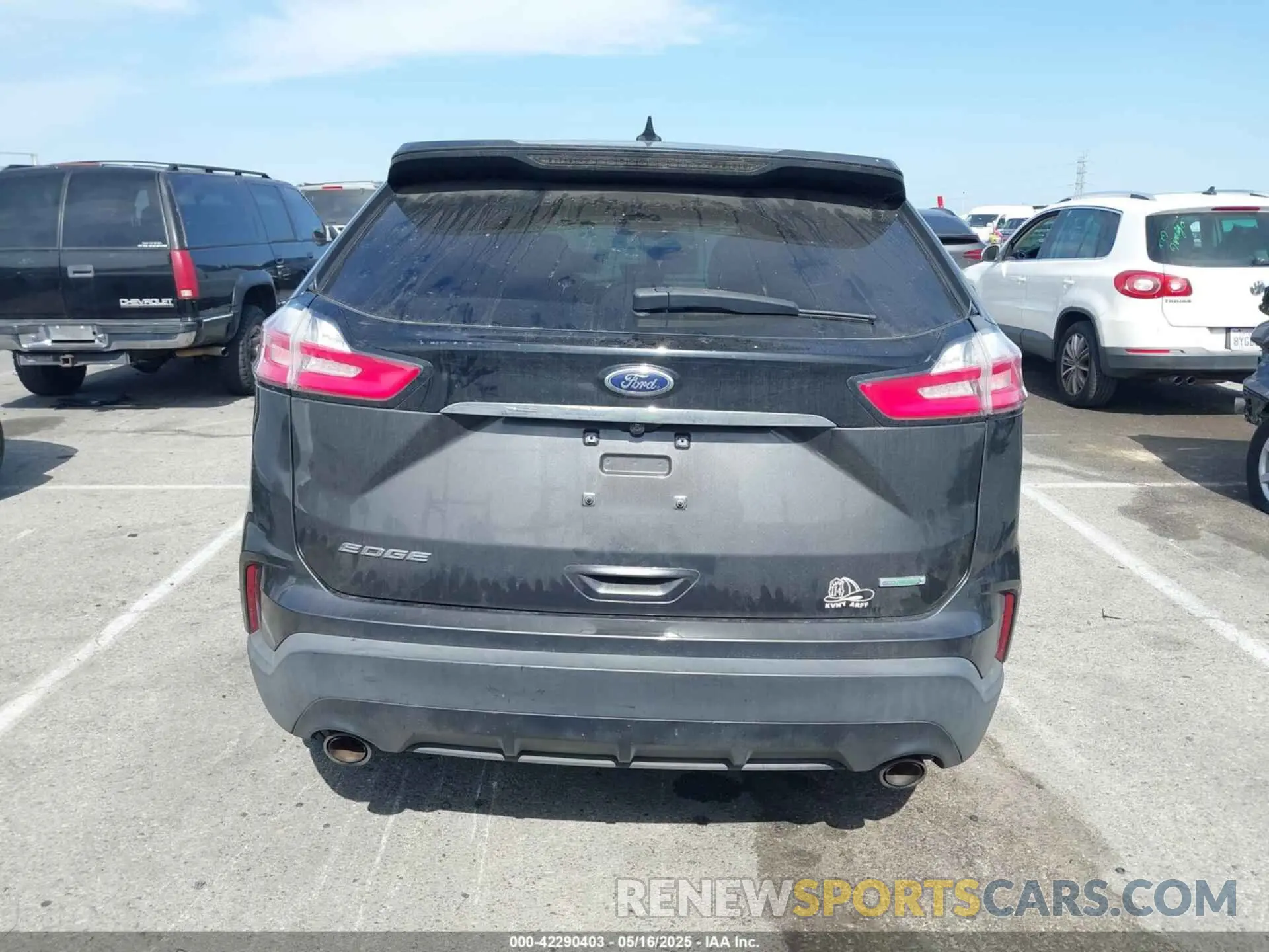 15 Photograph of a damaged car 2FMPK3G93KBB76472 FORD EDGE 2019