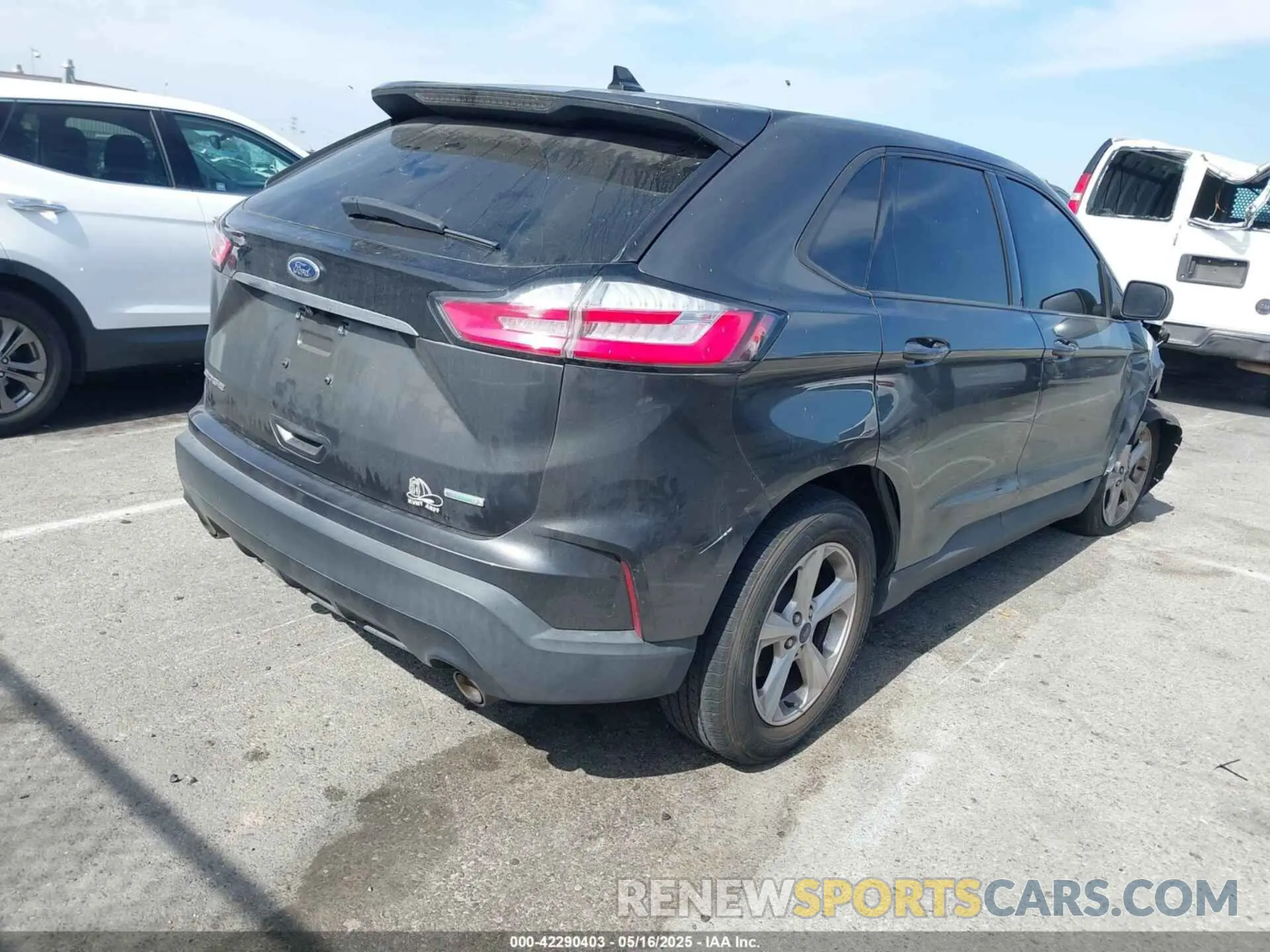 4 Photograph of a damaged car 2FMPK3G93KBB76472 FORD EDGE 2019