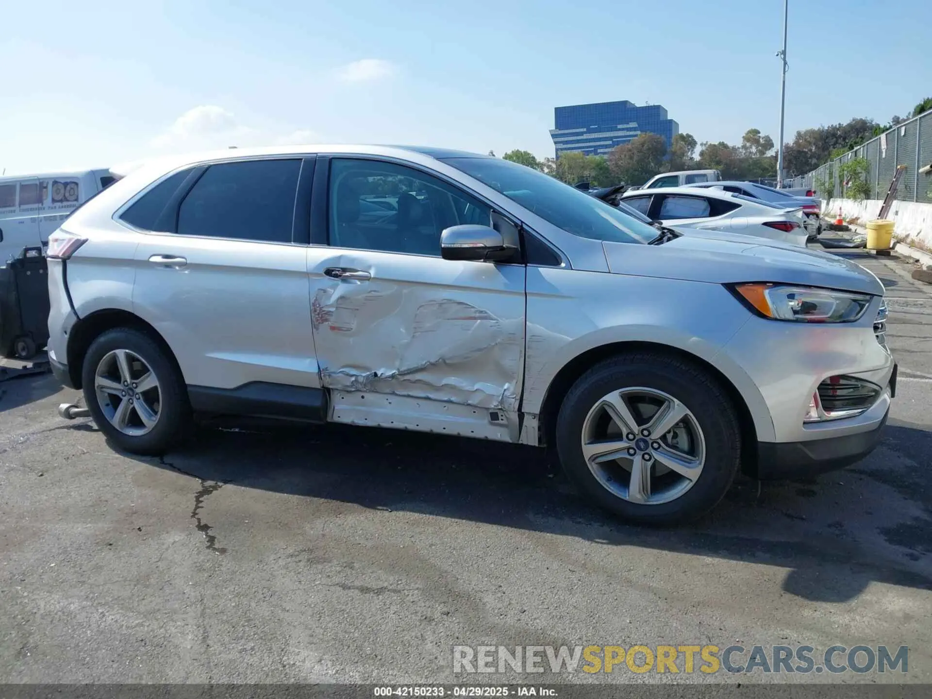 13 Photograph of a damaged car 2FMPK3J90KBB13368 FORD EDGE 2019
