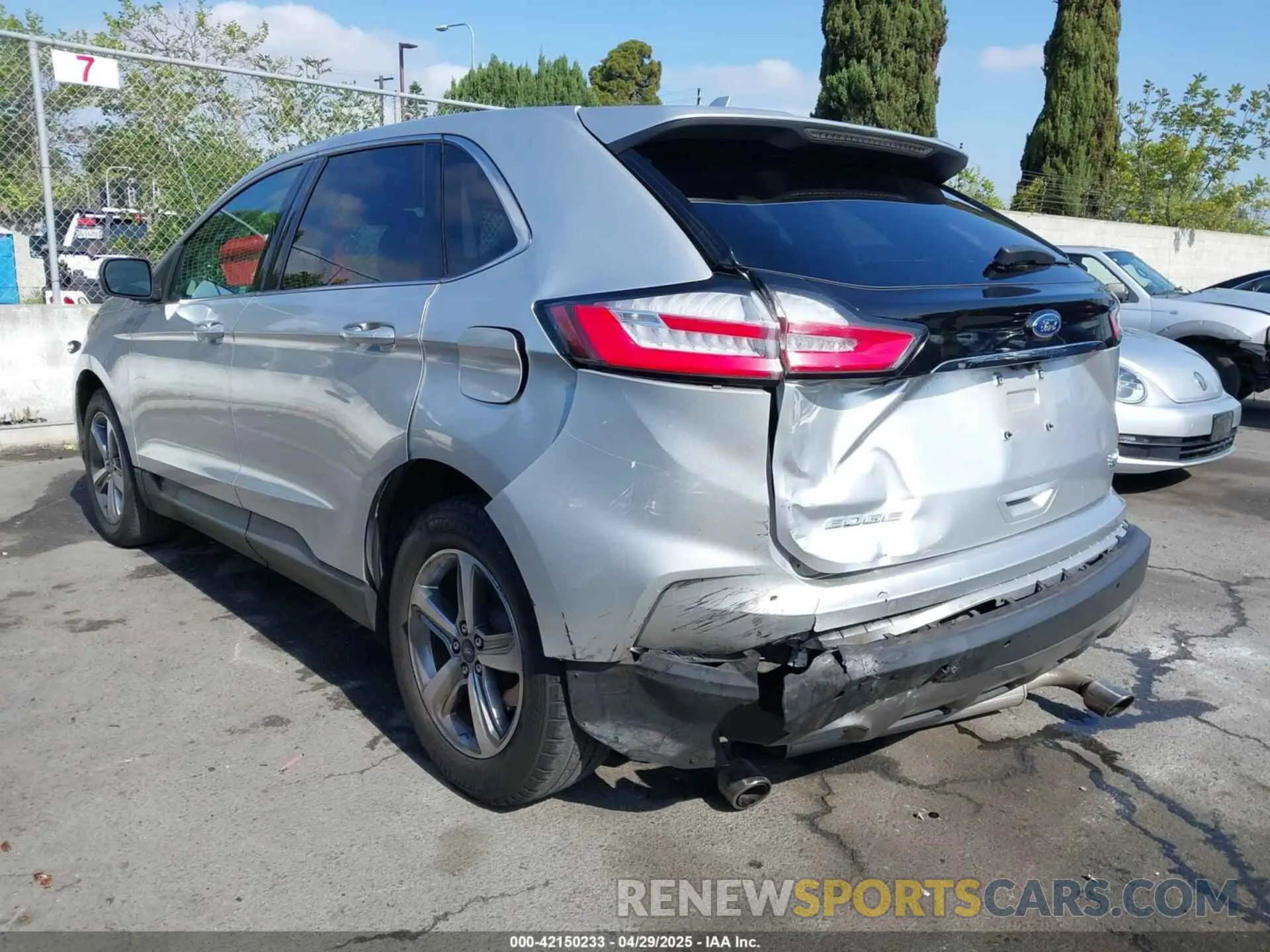 3 Photograph of a damaged car 2FMPK3J90KBB13368 FORD EDGE 2019