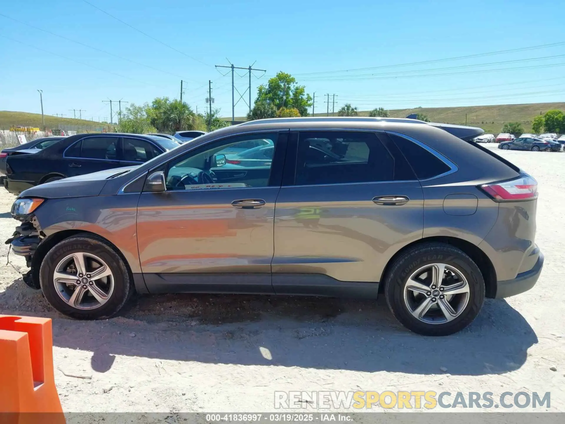 15 Photograph of a damaged car 2FMPK3J90KBB67205 FORD EDGE 2019