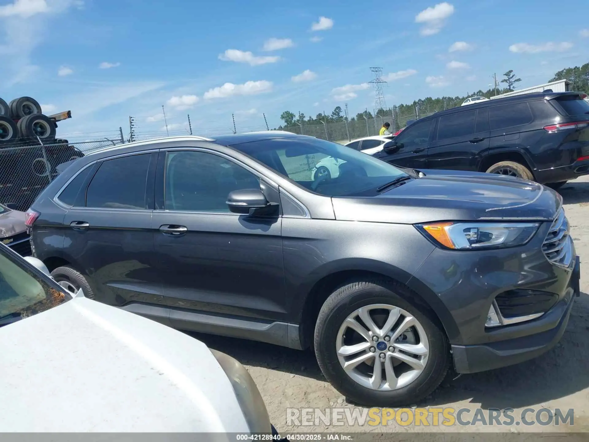 14 Photograph of a damaged car 2FMPK3J91KBB69545 FORD EDGE 2019
