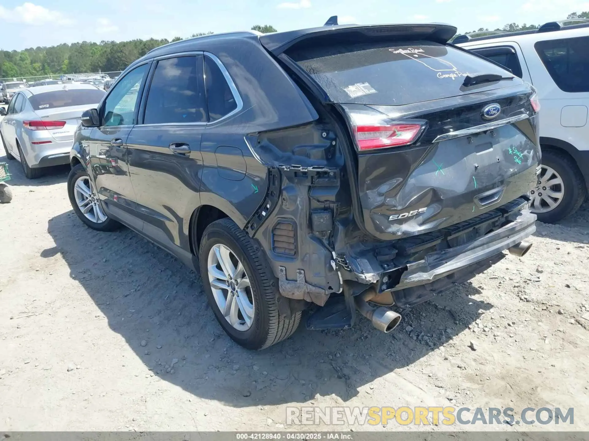 3 Photograph of a damaged car 2FMPK3J91KBB69545 FORD EDGE 2019