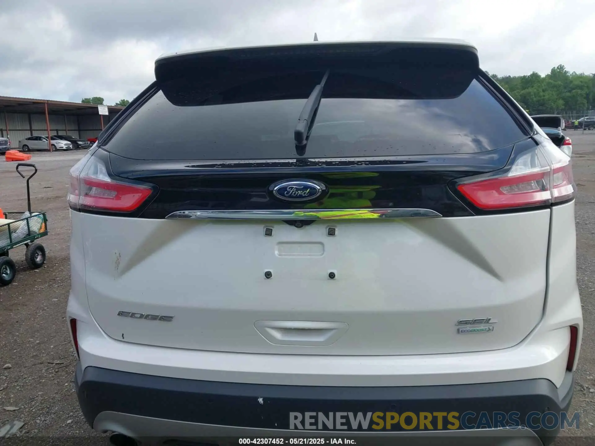 16 Photograph of a damaged car 2FMPK3J91KBC17903 FORD EDGE 2019