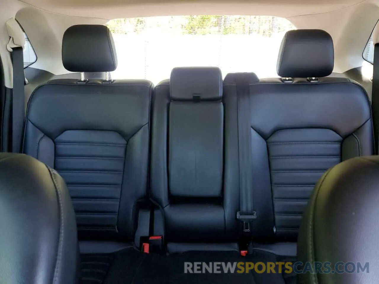 10 Фотография поврежденного автомобиля 2FMPK3J93KBC24352 FORD EDGE 2019