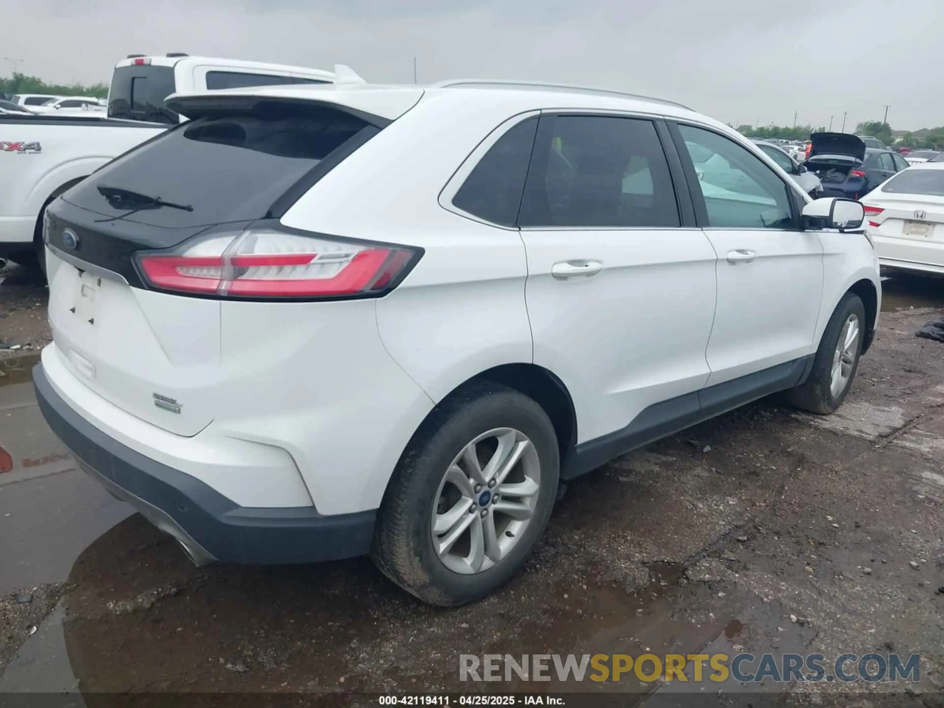 4 Photograph of a damaged car 2FMPK3J96KBB90620 FORD EDGE 2019