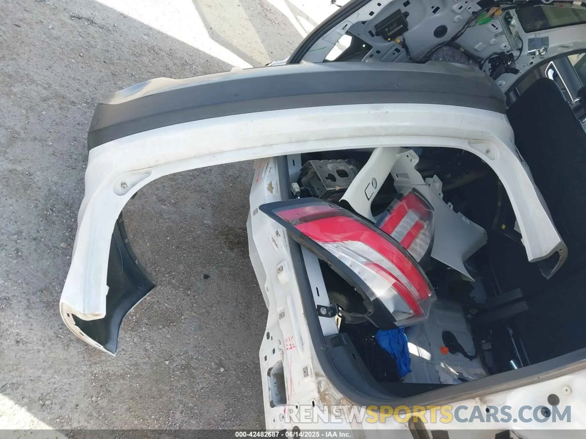 12 Photograph of a damaged car 2FMPK3J97KBC26735 FORD EDGE 2019