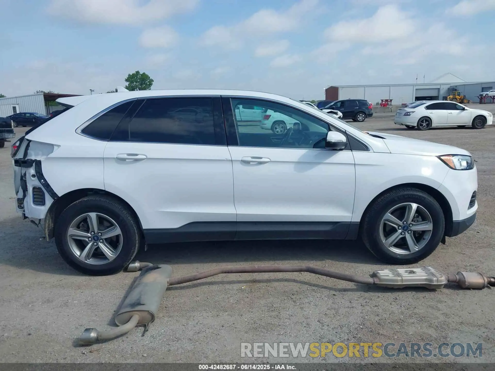 14 Photograph of a damaged car 2FMPK3J97KBC26735 FORD EDGE 2019