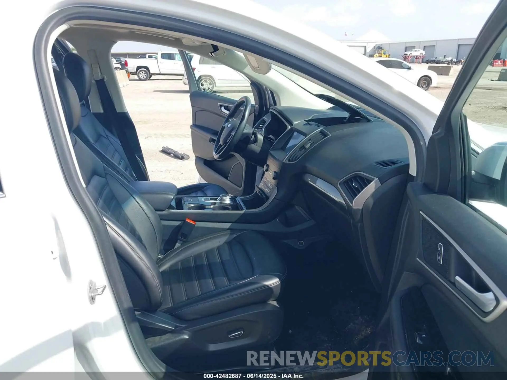5 Photograph of a damaged car 2FMPK3J97KBC26735 FORD EDGE 2019