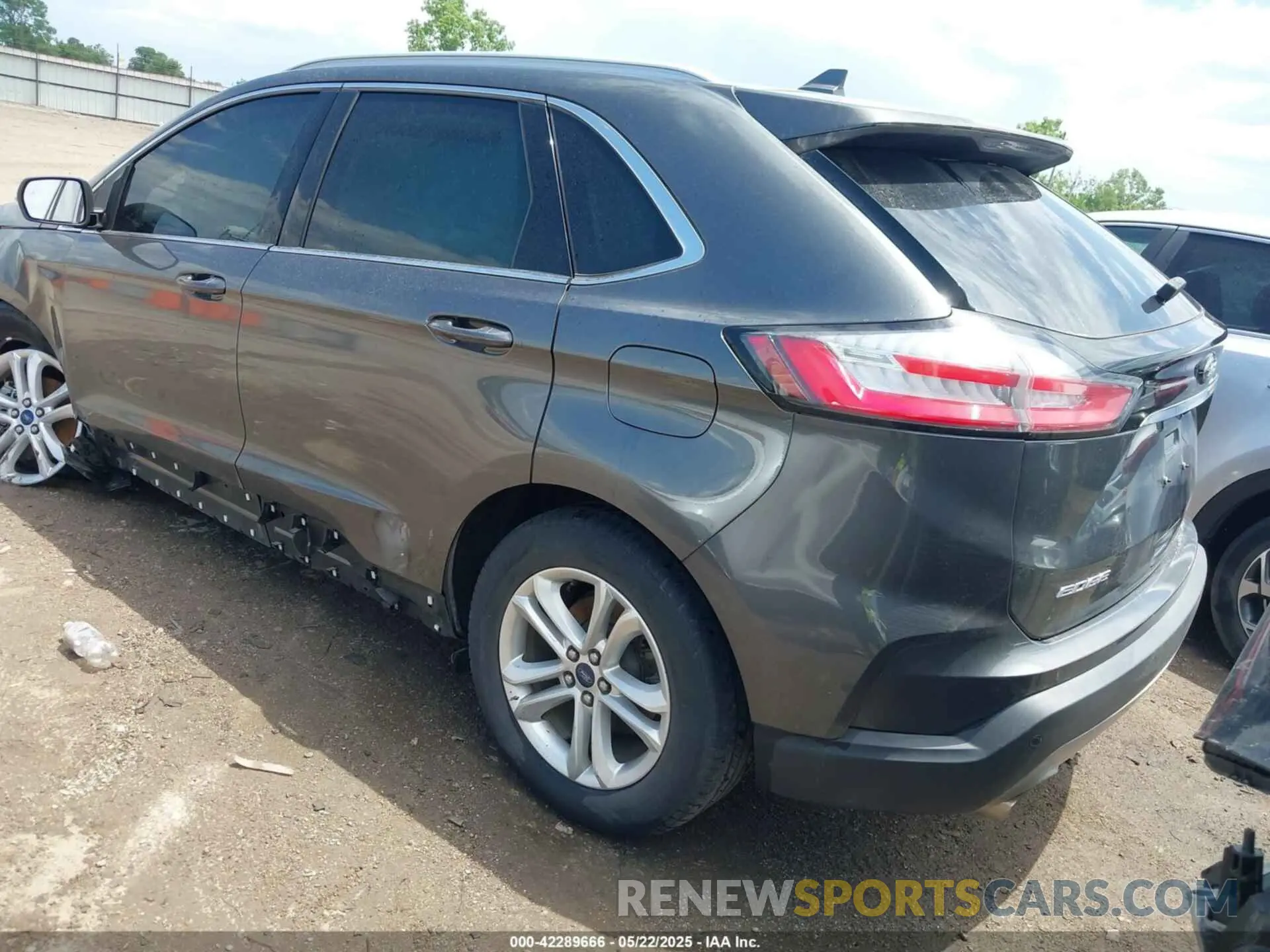 3 Photograph of a damaged car 2FMPK3J97KBC73327 FORD EDGE 2019