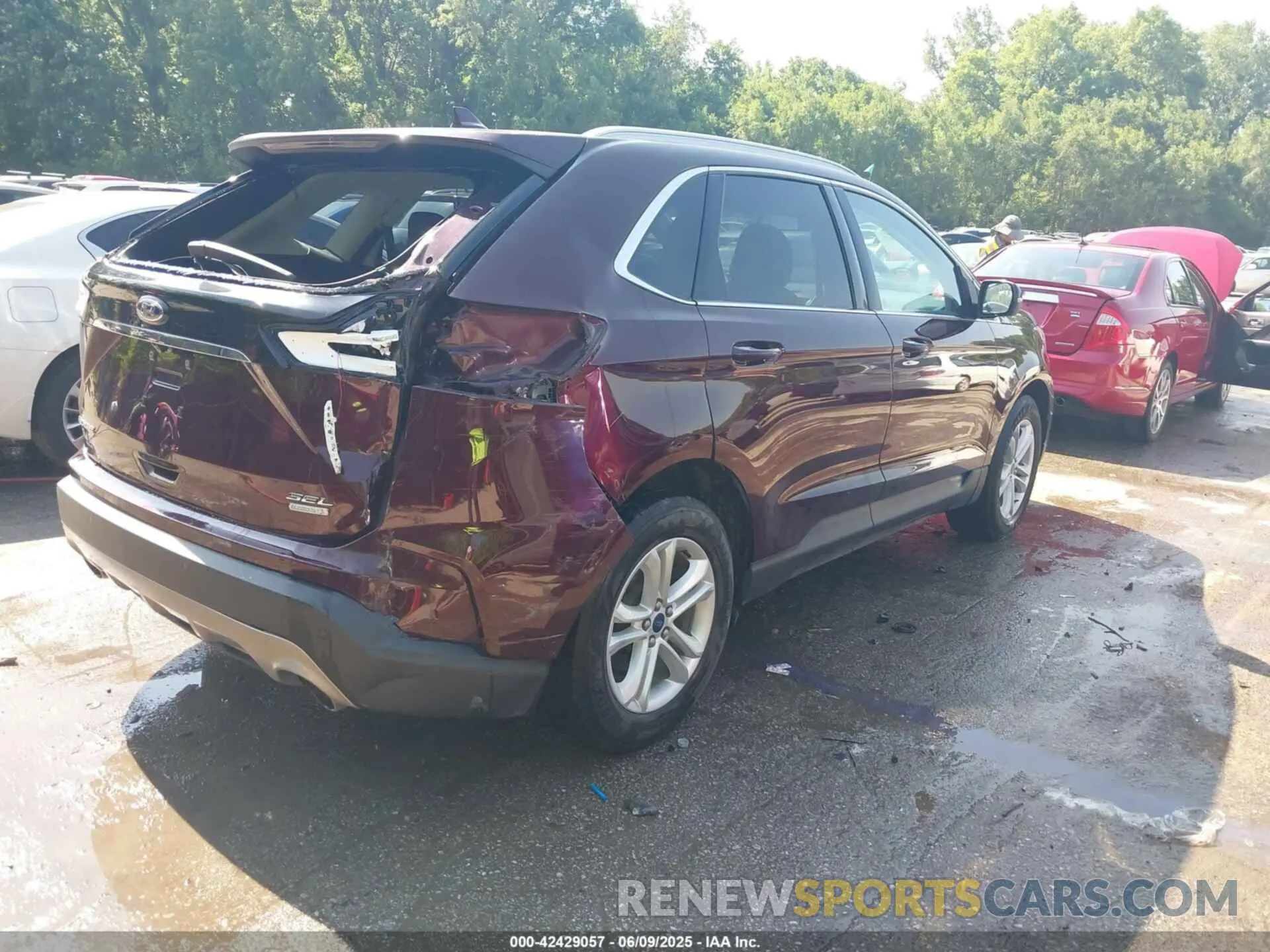 4 Photograph of a damaged car 2FMPK3J99KBB75996 FORD EDGE 2019