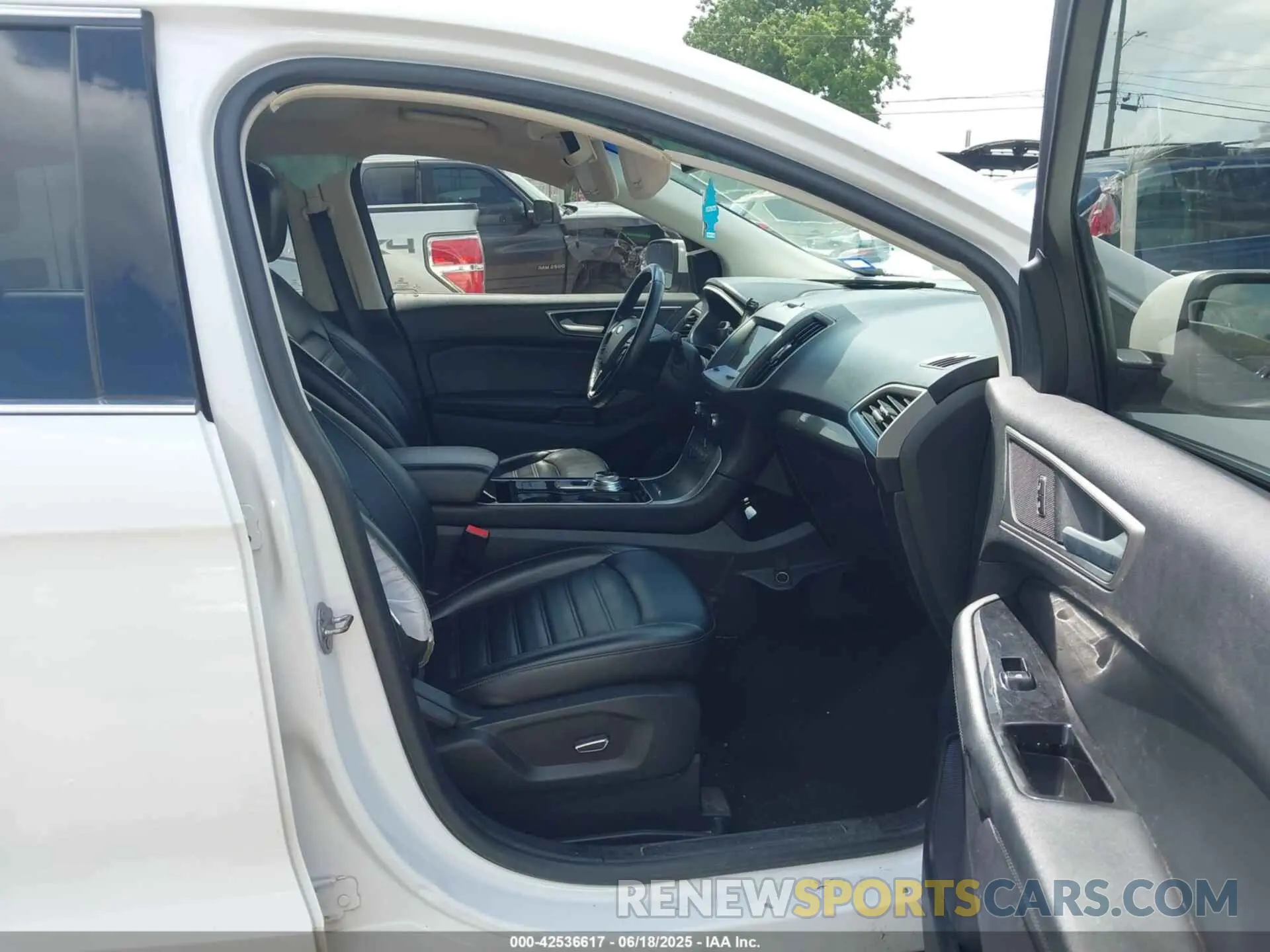 5 Фотография поврежденного автомобиля 2FMPK3J9XKBC03644 FORD EDGE 2019