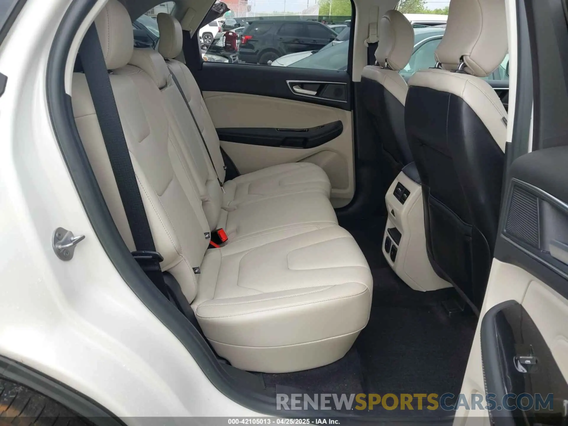 8 Фотография поврежденного автомобиля 2FMPK3K94KBB49918 FORD EDGE 2019
