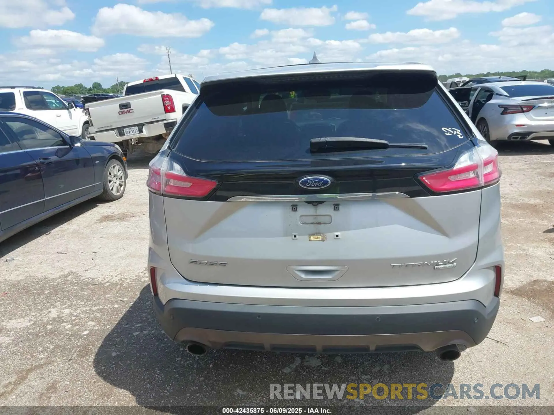 16 Photograph of a damaged car 2FMPK3K96KBB54327 FORD EDGE 2019