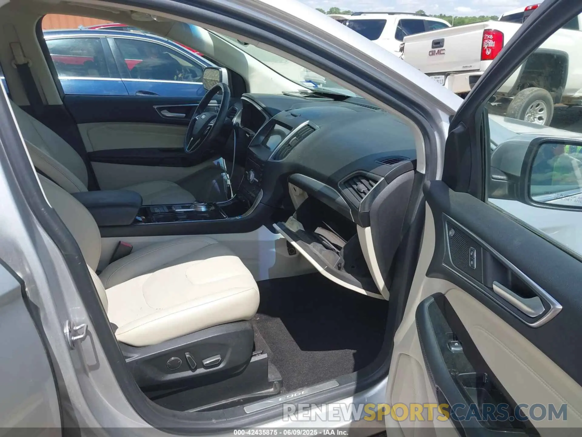 5 Photograph of a damaged car 2FMPK3K96KBB54327 FORD EDGE 2019
