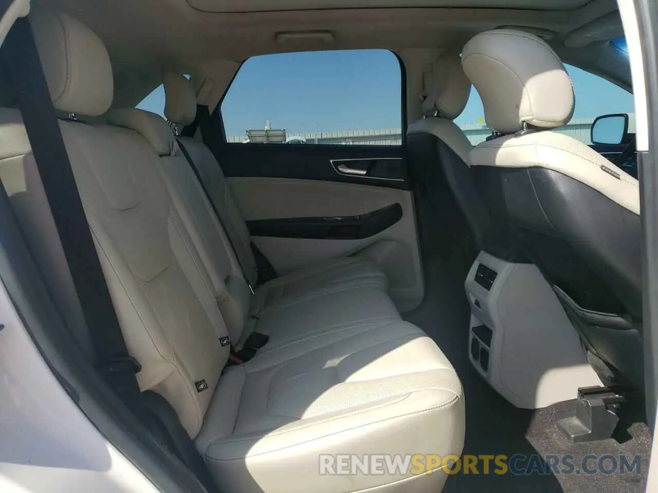 11 Фотография поврежденного автомобиля 2FMPK3K96KBB73704 FORD EDGE 2019