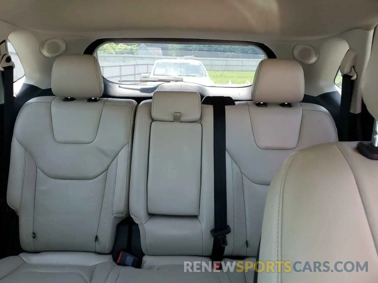 10 Photograph of a damaged car 2FMPK3K97KBB88857 FORD EDGE 2019
