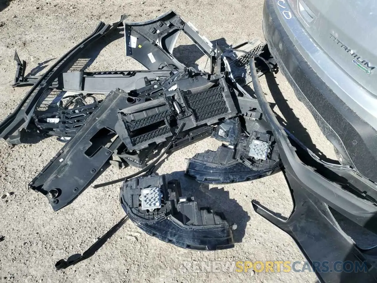 13 Photograph of a damaged car 2FMPK3K97KBC02613 FORD EDGE 2019