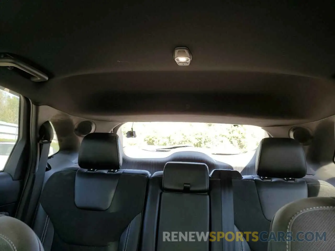 10 Photograph of a damaged car 2FMPK4AP6KBC72061 FORD EDGE 2019