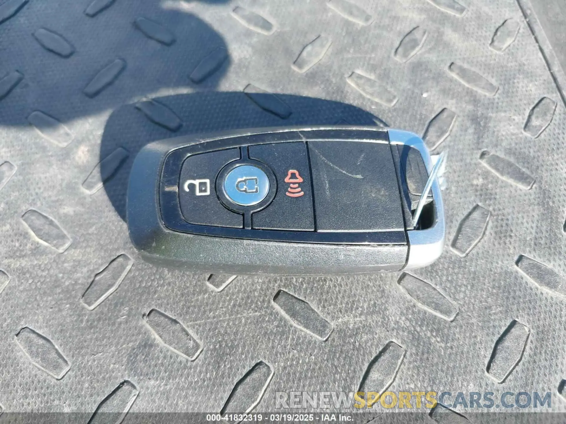 11 Photograph of a damaged car 2FMPK4G9XKBC24104 FORD EDGE 2019