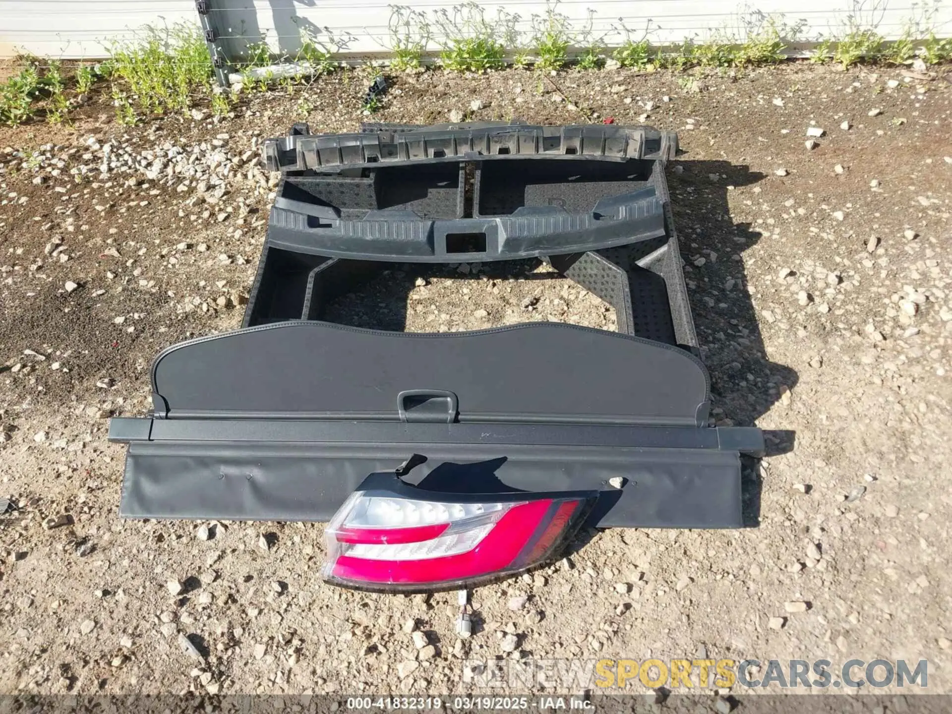 12 Photograph of a damaged car 2FMPK4G9XKBC24104 FORD EDGE 2019