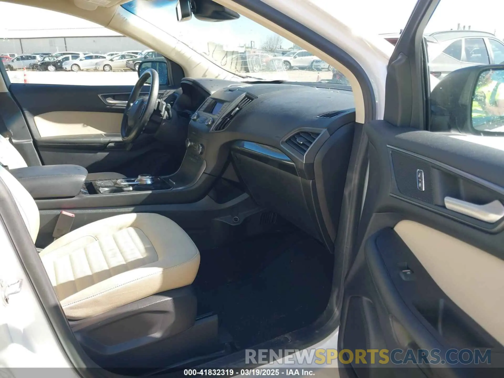 5 Photograph of a damaged car 2FMPK4G9XKBC24104 FORD EDGE 2019