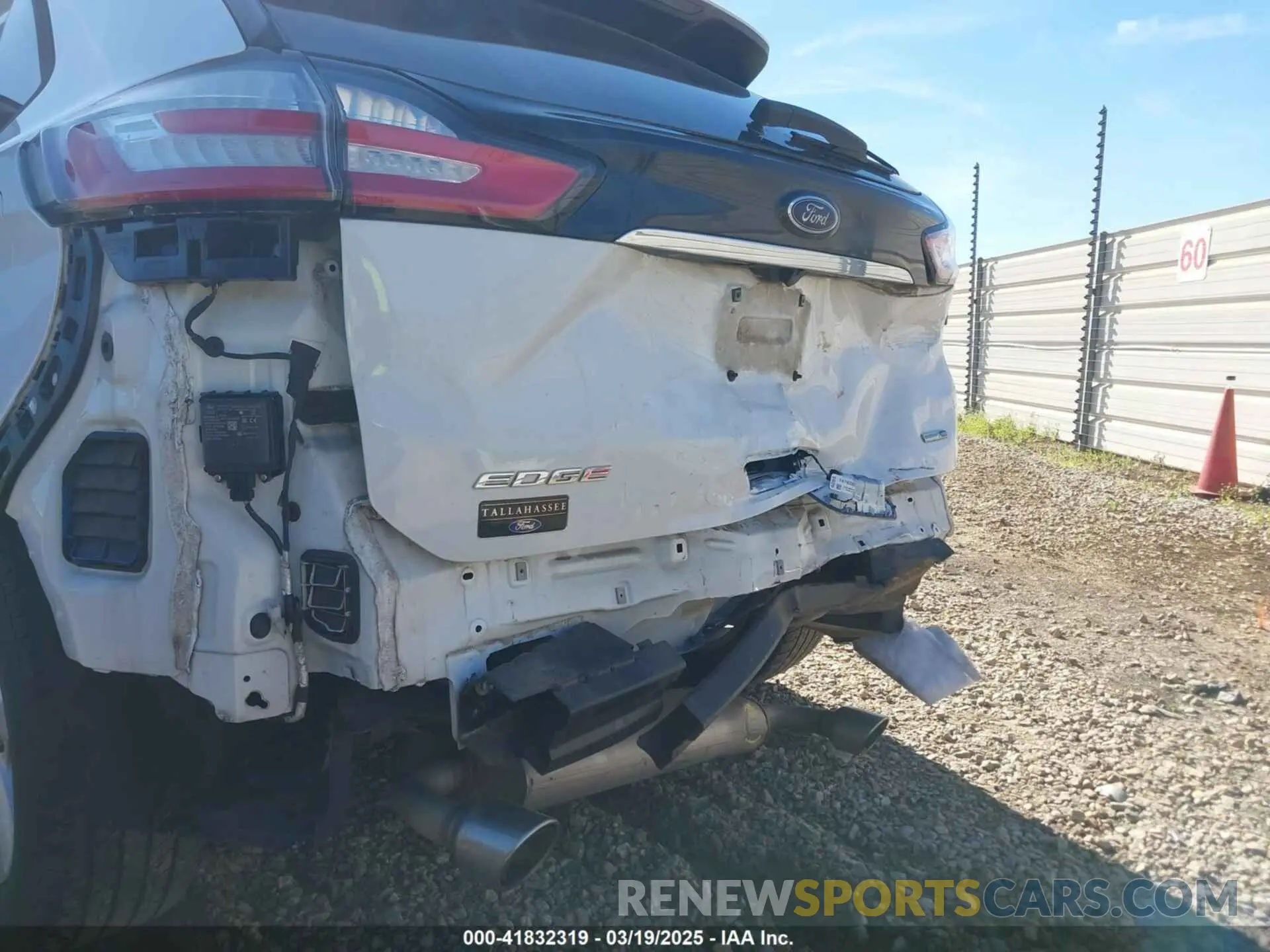 6 Photograph of a damaged car 2FMPK4G9XKBC24104 FORD EDGE 2019