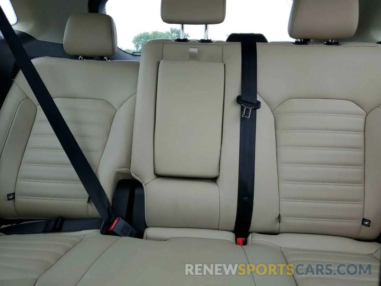 10 Photograph of a damaged car 2FMPK4J92KBB21770 FORD EDGE 2019