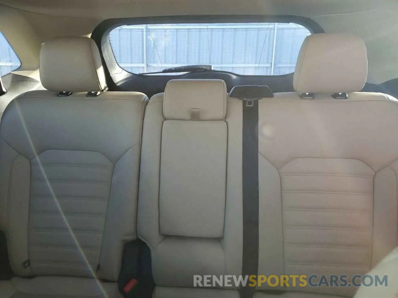 10 Photograph of a damaged car 2FMPK4J92KBB69527 FORD EDGE 2019