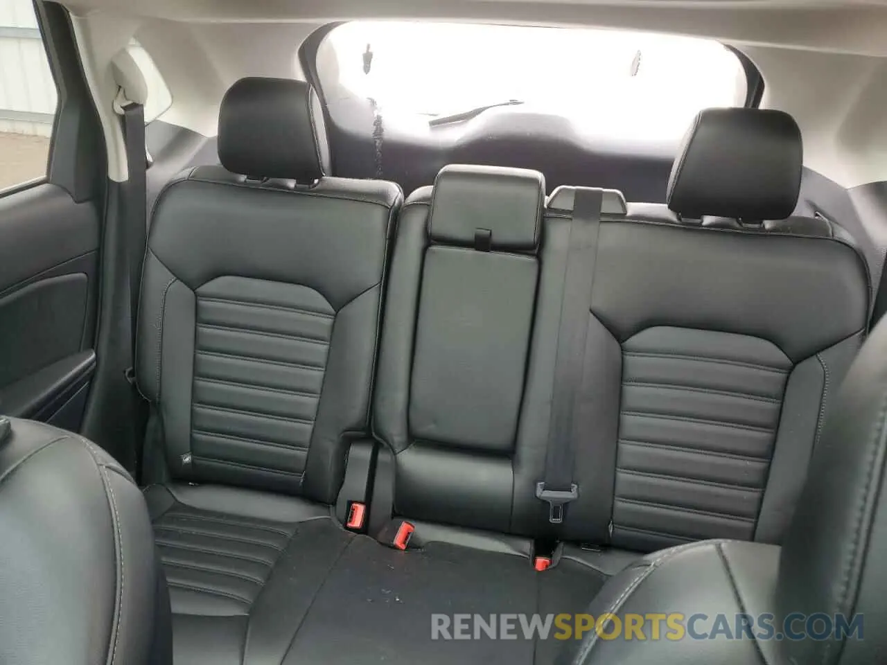 10 Photograph of a damaged car 2FMPK4J93KBB77765 FORD EDGE 2019