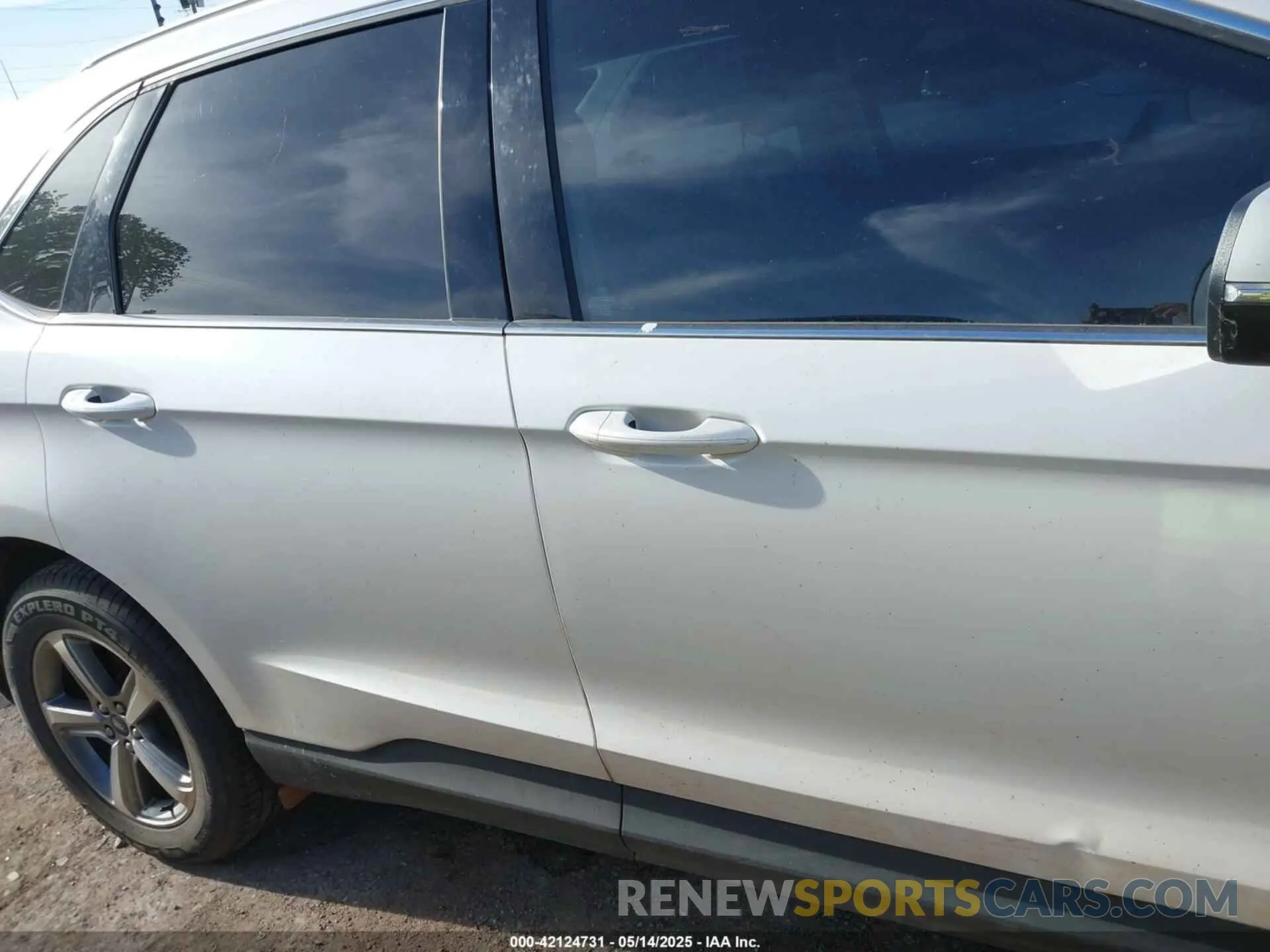 13 Photograph of a damaged car 2FMPK4J94KBB75832 FORD EDGE 2019