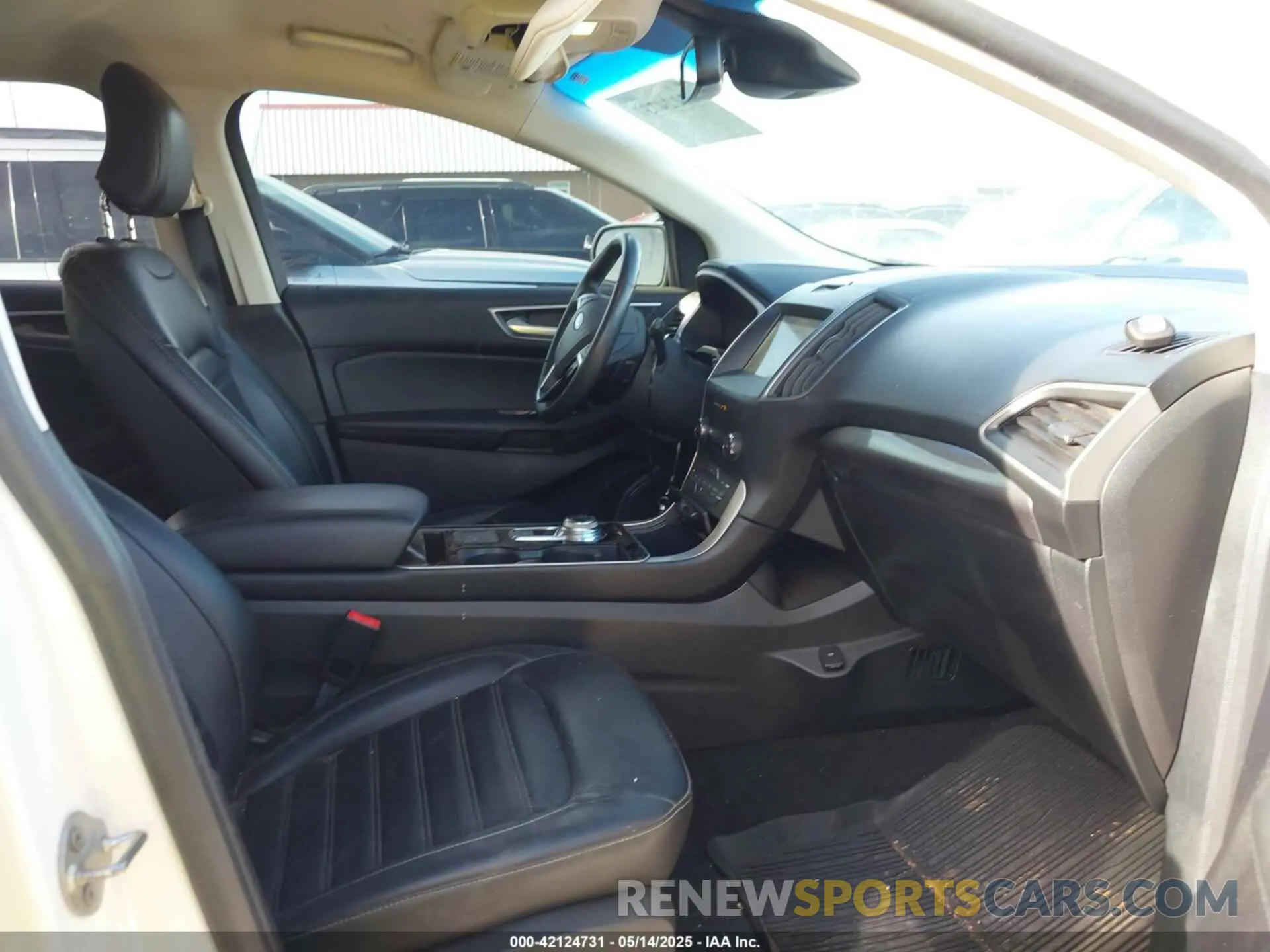 5 Photograph of a damaged car 2FMPK4J94KBB75832 FORD EDGE 2019