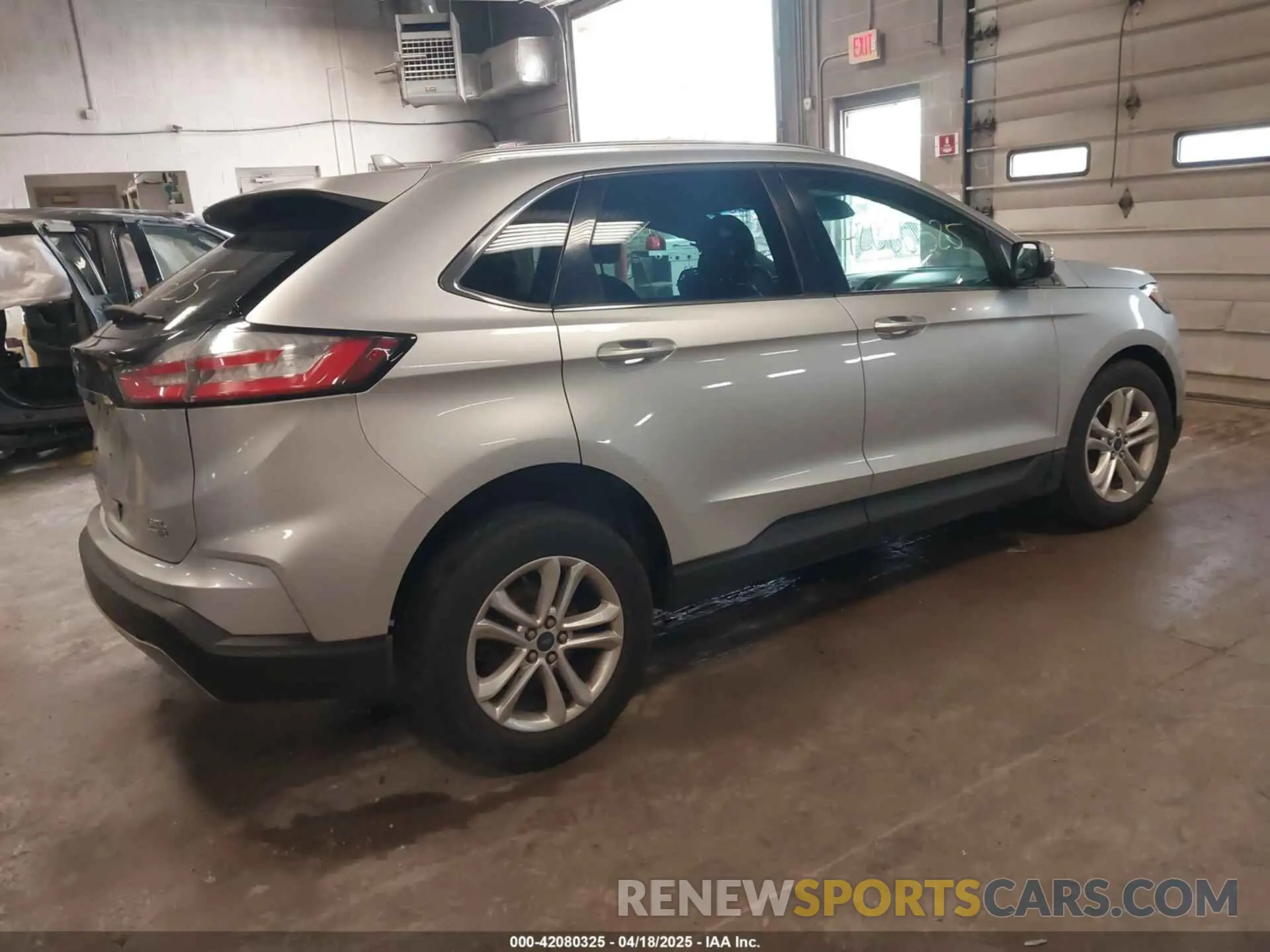 4 Фотография поврежденного автомобиля 2FMPK4J95KBB11427 FORD EDGE 2019