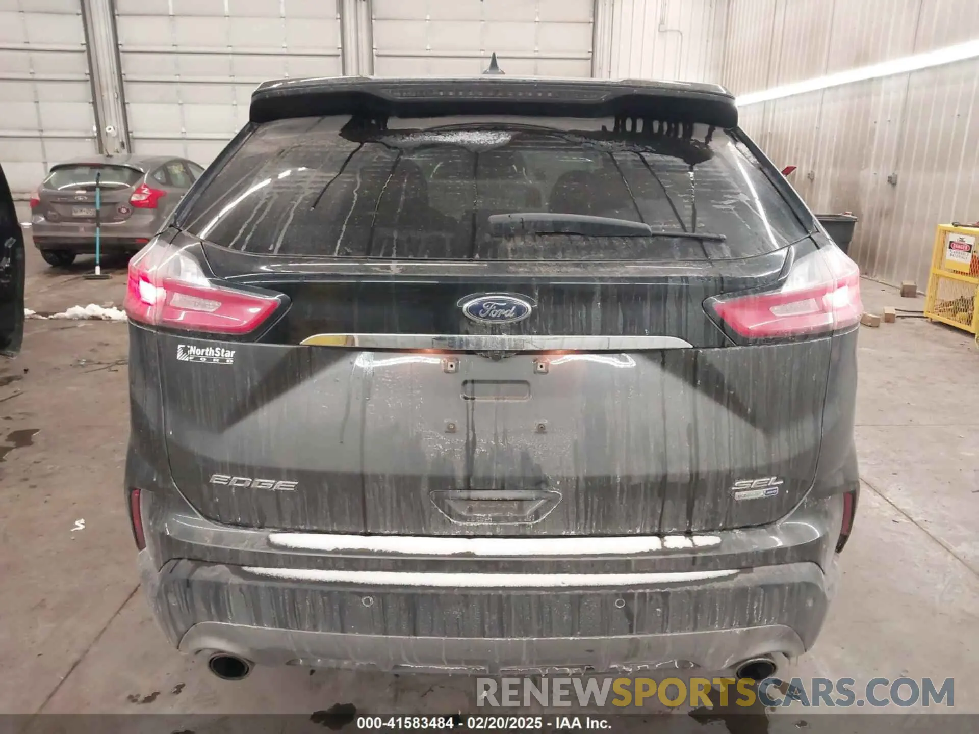 17 Фотография поврежденного автомобиля 2FMPK4J95KBB82062 FORD EDGE 2019