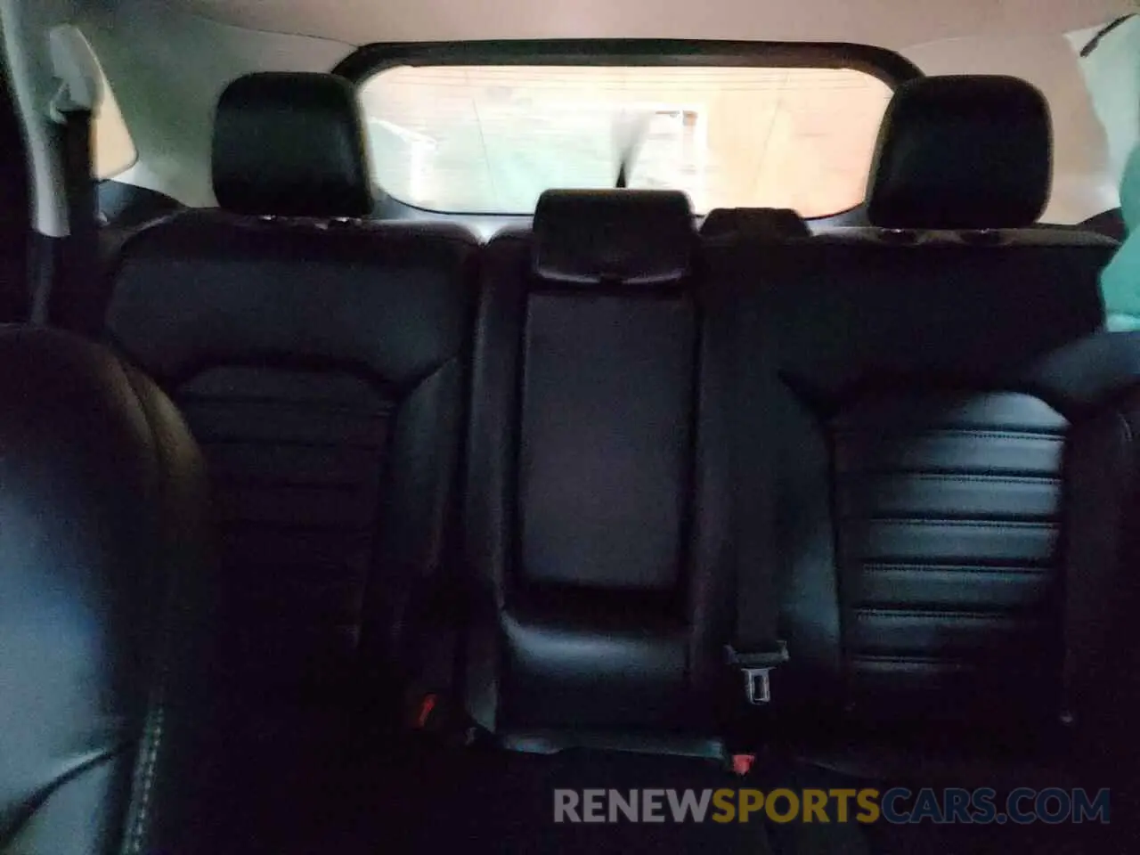 10 Photograph of a damaged car 2FMPK4J95KBC34970 FORD EDGE 2019