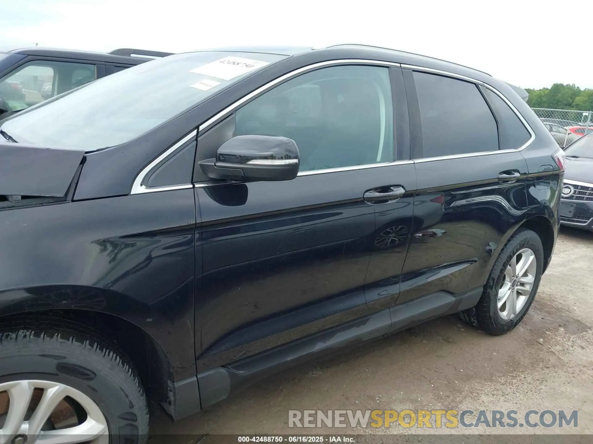 15 Photograph of a damaged car 2FMPK4J96KBC18745 FORD EDGE 2019