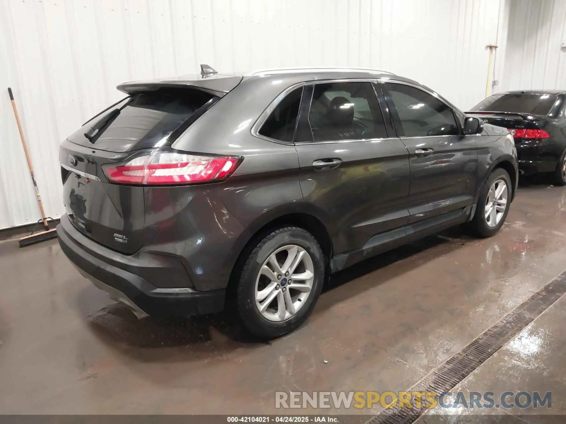 4 Фотография поврежденного автомобиля 2FMPK4J99KBB69279 FORD EDGE 2019
