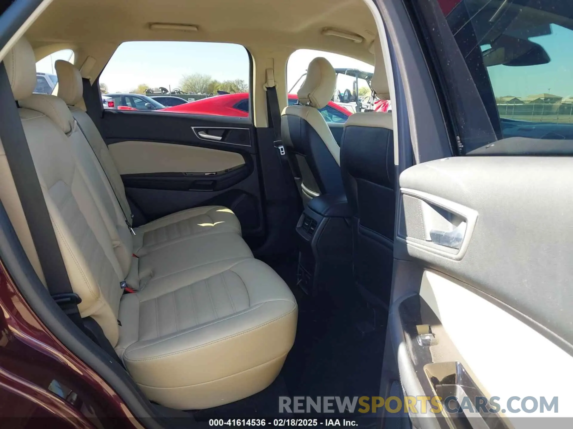 8 Фотография поврежденного автомобиля 2FMPK4J9XKBB10449 FORD EDGE 2019