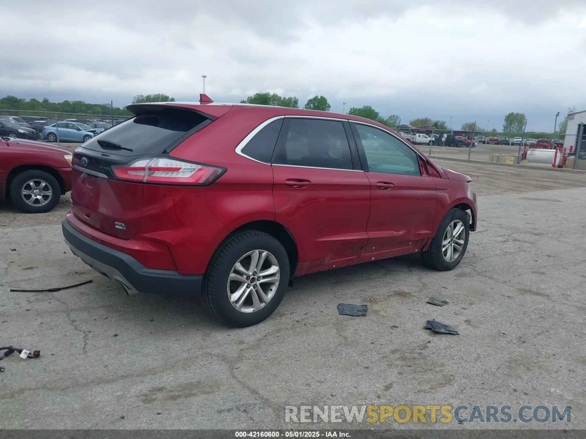 4 Photograph of a damaged car 2FMPK4J9XKBC05674 FORD EDGE 2019