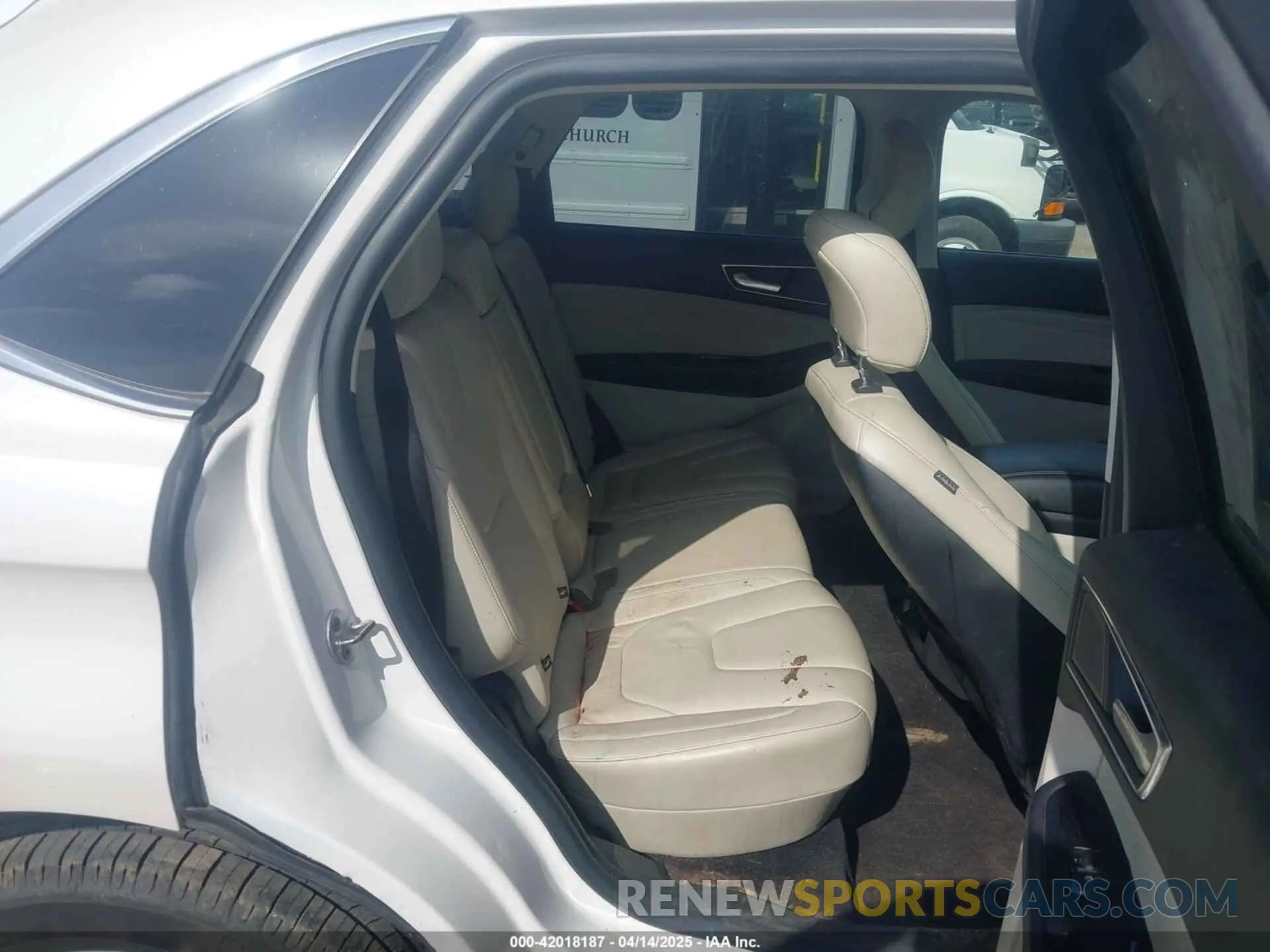 8 Фотография поврежденного автомобиля 2FMPK4K90KBB34533 FORD EDGE 2019