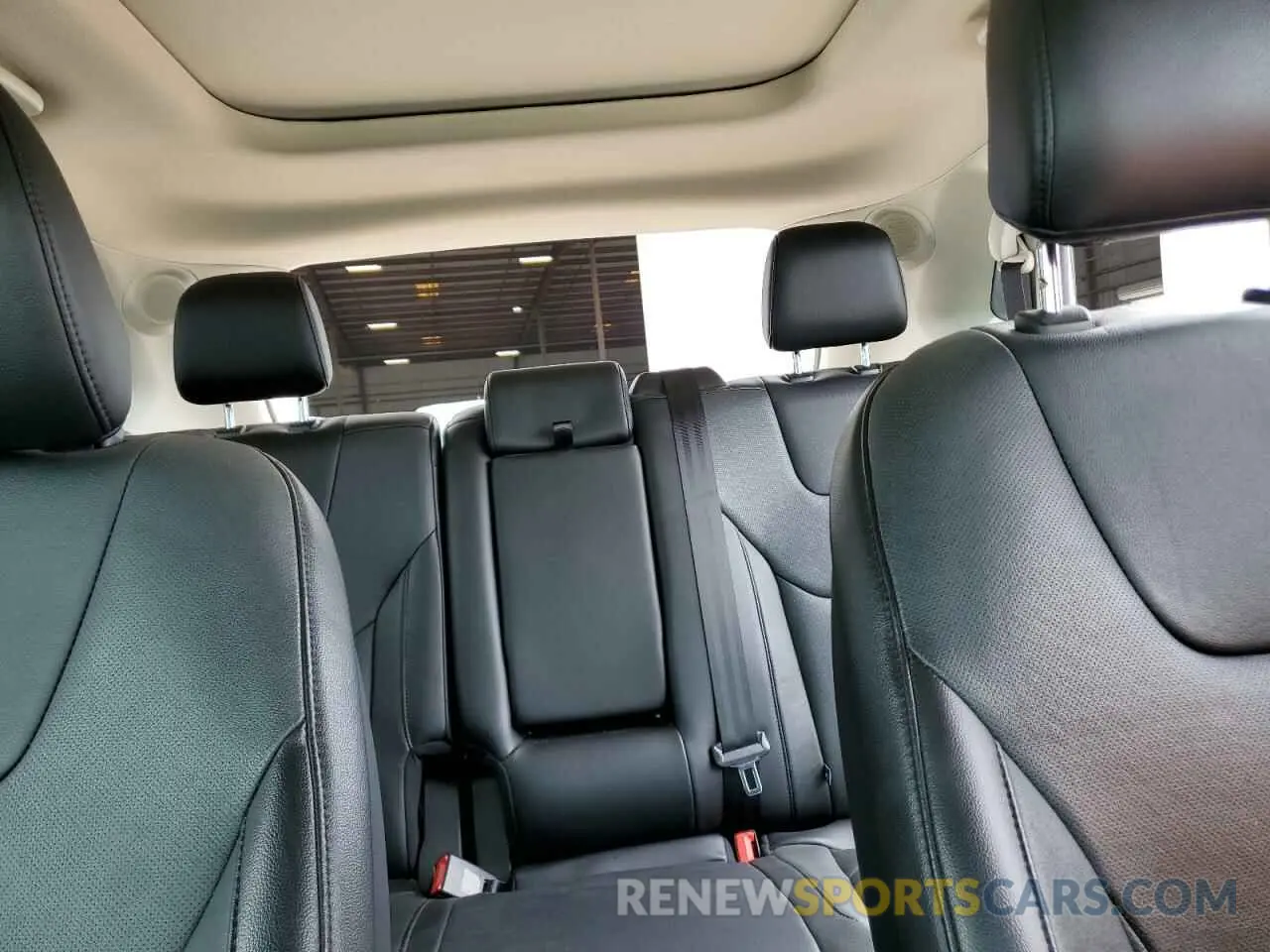 10 Фотография поврежденного автомобиля 2FMPK4K91KBB32449 FORD EDGE 2019