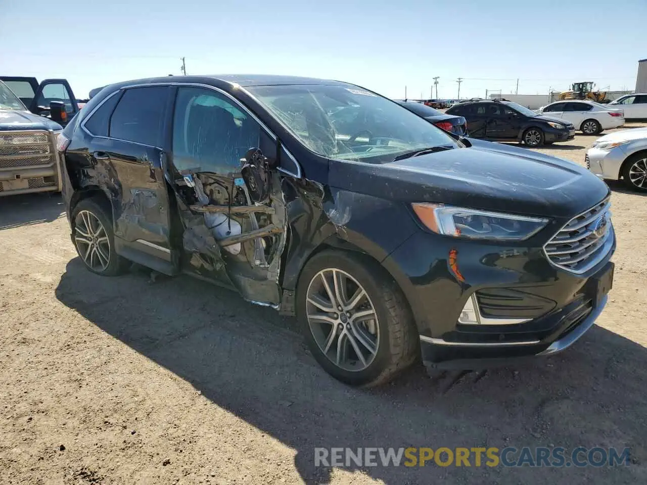 4 Photograph of a damaged car 2FMPK4K93KBB75822 FORD EDGE 2019