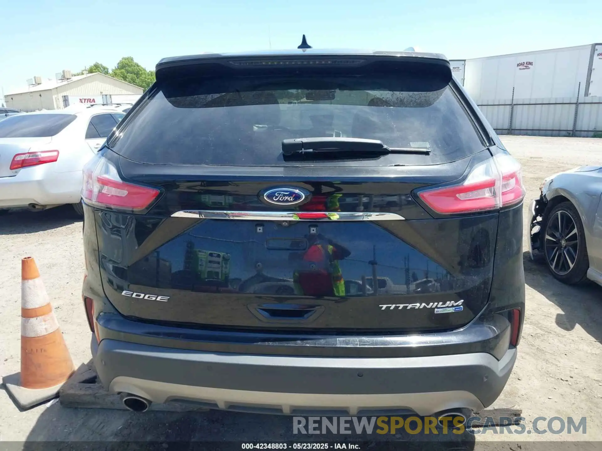 16 Photograph of a damaged car 2FMPK4K98KBB55520 FORD EDGE 2019
