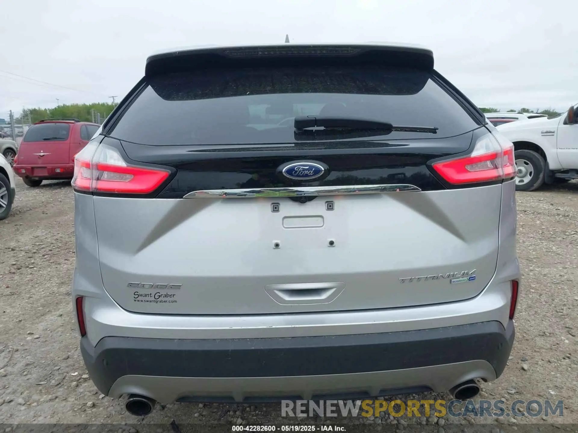 17 Photograph of a damaged car 2FMPK4K99KBB56336 FORD EDGE 2019