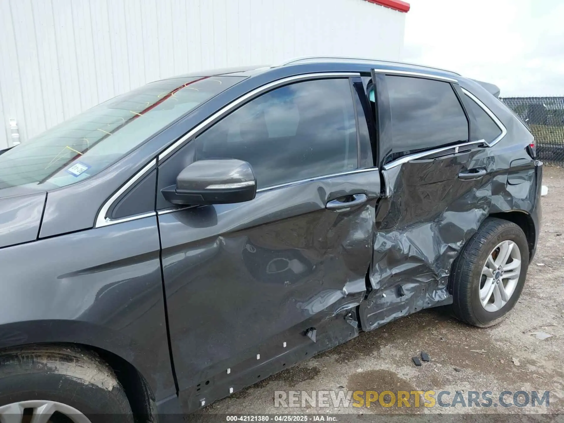 6 Photograph of a damaged car 2FMPK3J93LBA48372 FORD EDGE 2020